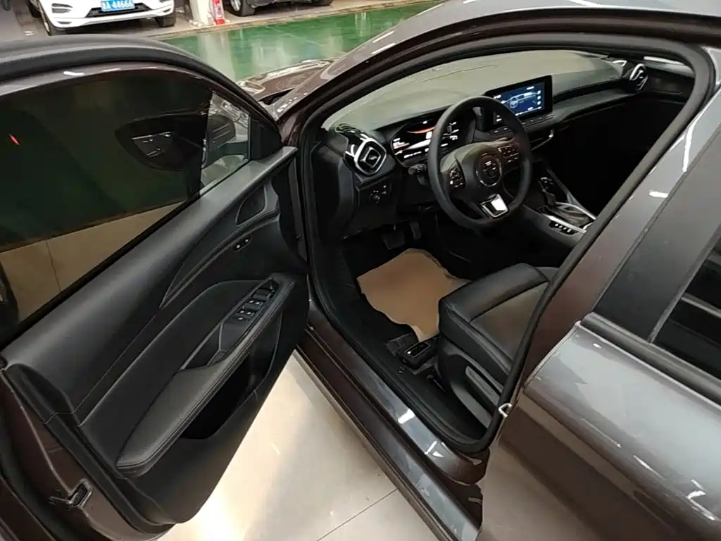 MG MG5 — миниатюра 16