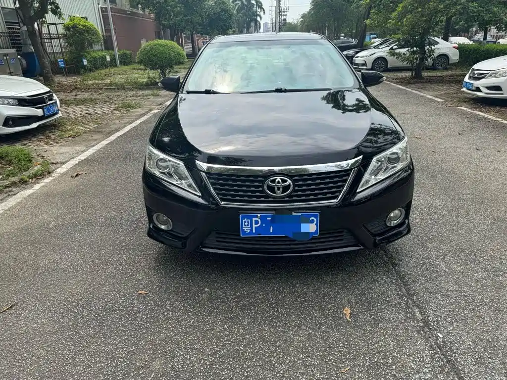 Toyota Camry — миниатюра 3