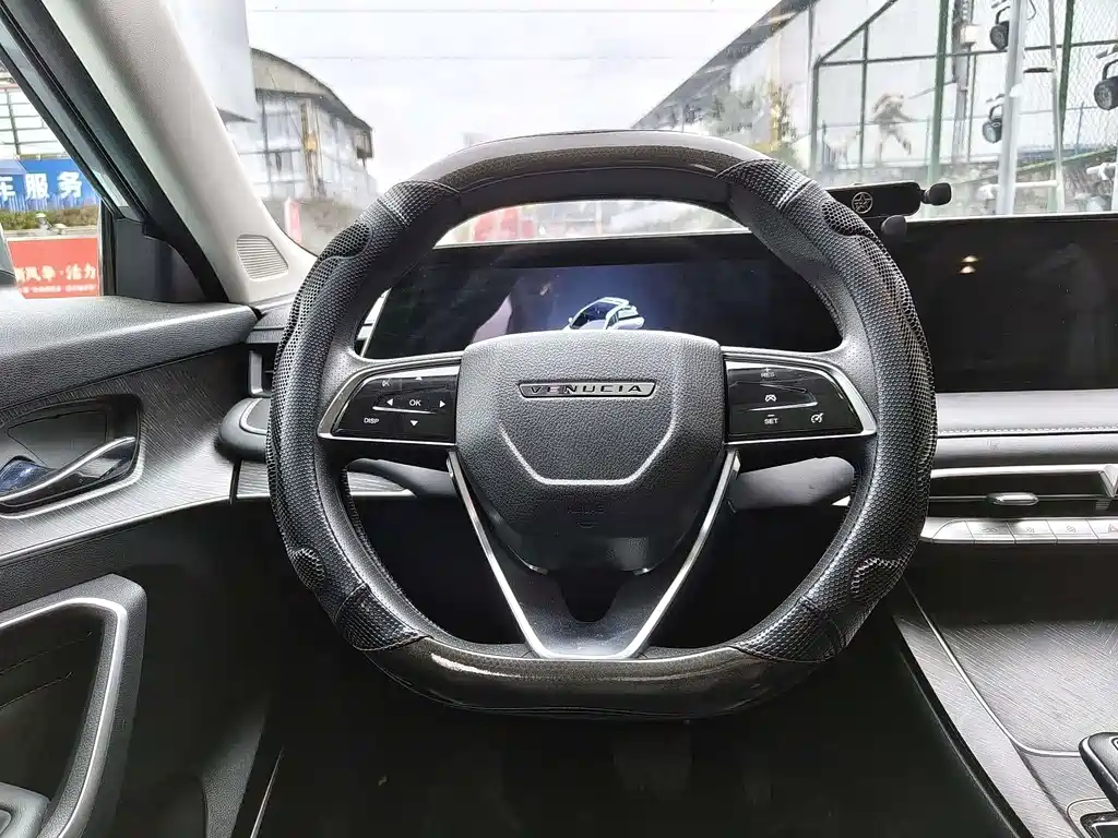 Venucia V — миниатюра 7