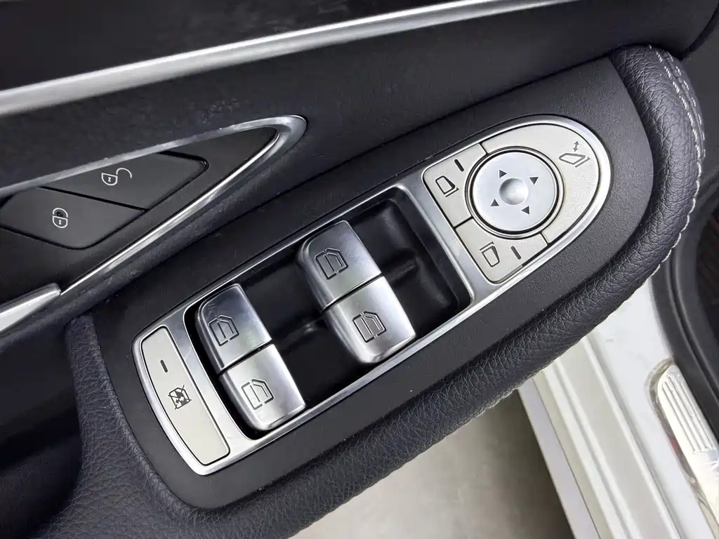 Mercedes-Benz C-Class — миниатюра 27