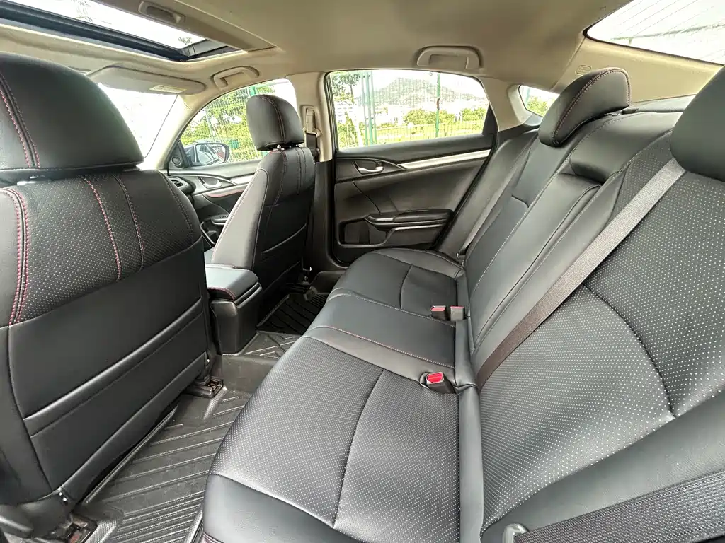 Honda Civic — миниатюра 10