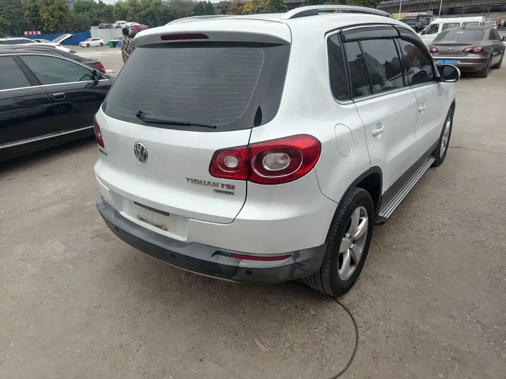 Volkswagen Tiguan — миниатюра 10