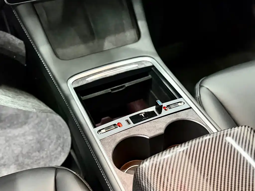 Tesla Model 3 — миниатюра 14