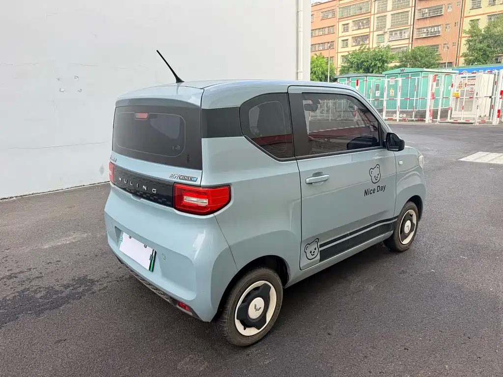 Wuling MINIEV — миниатюра 9