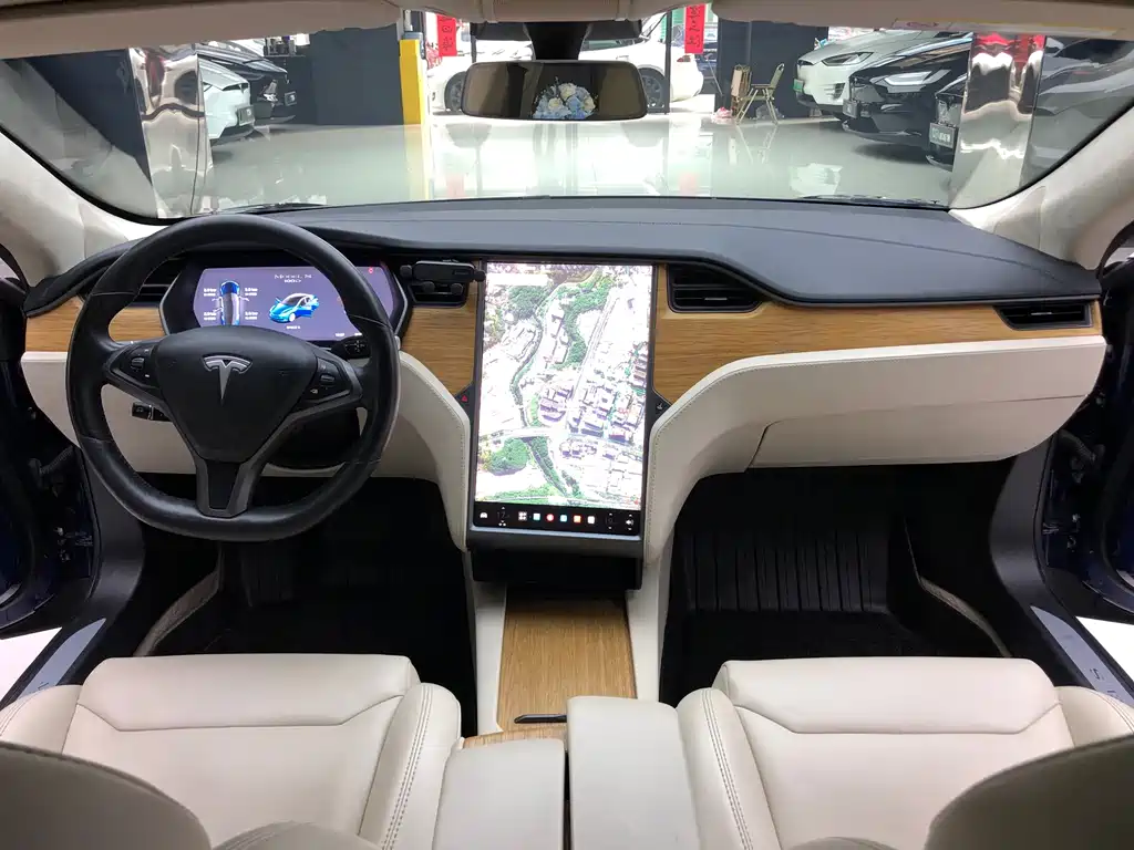 Tesla Model S — миниатюра 12