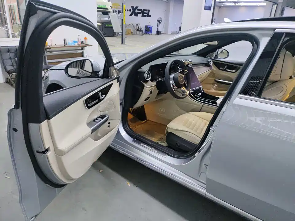 Mercedes-Benz C-Class — миниатюра 6