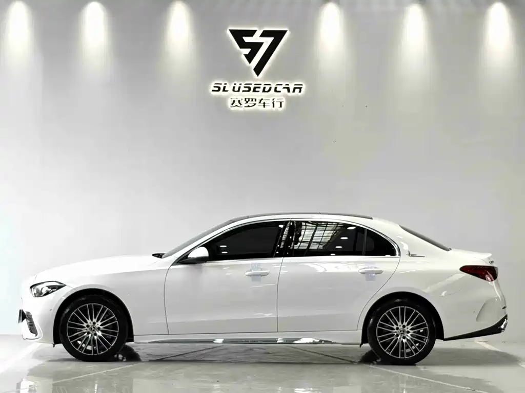 Mercedes-Benz C-Class — миниатюра 6