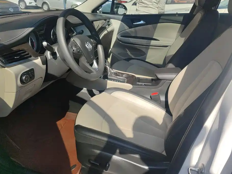 Buick Verano — миниатюра 9
