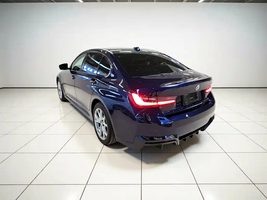 BMW i3 2025 eDrive 35 L