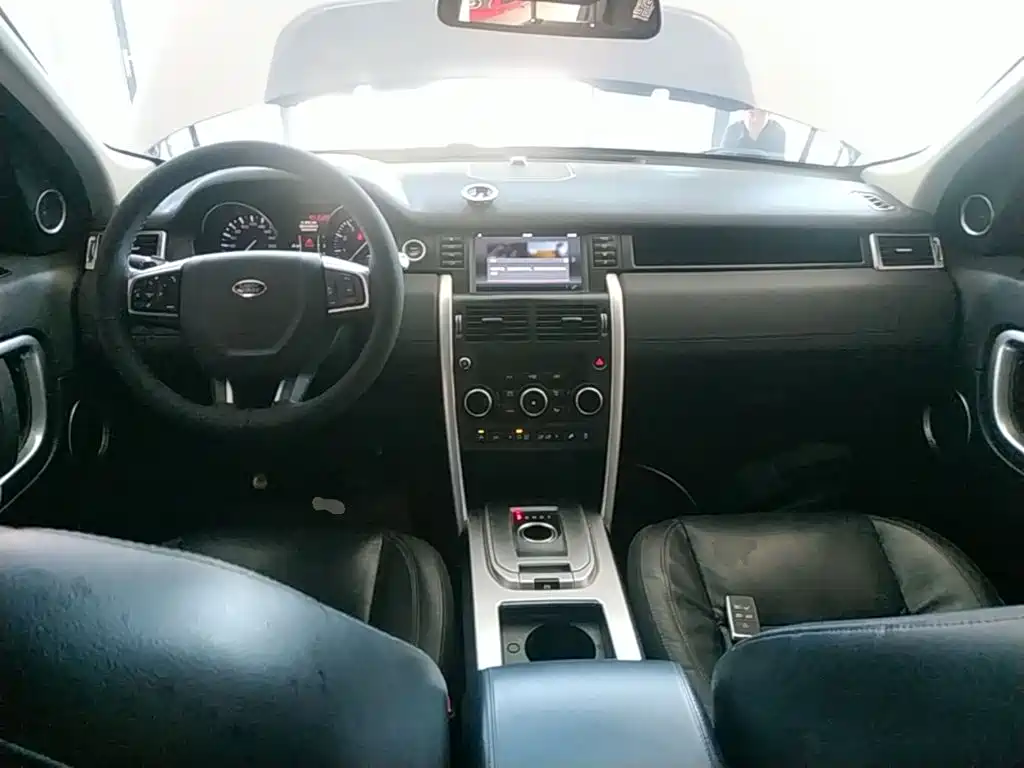 Land Rover Discovery Sport — миниатюра 10