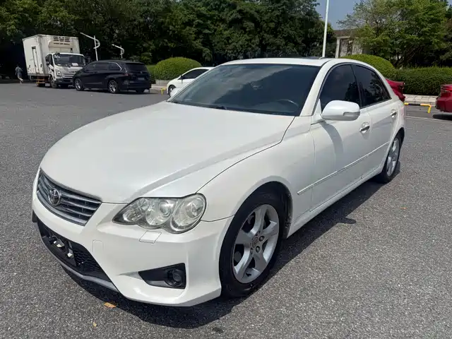 Toyota Reiz