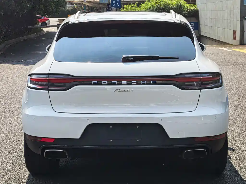 Porsche Macan — миниатюра 9