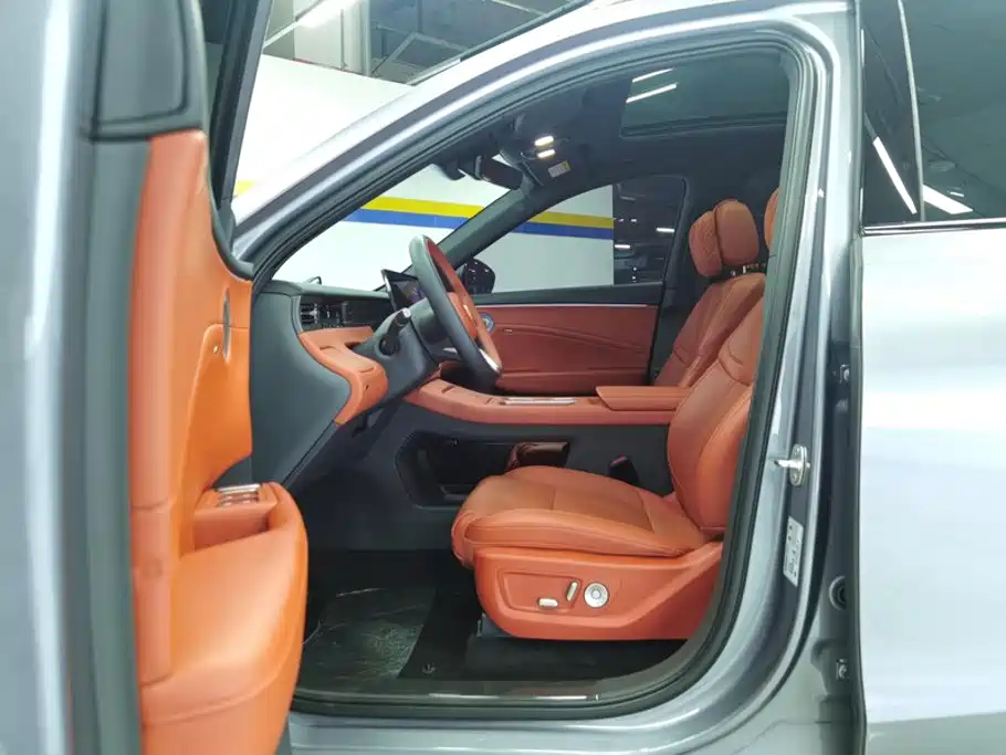 Hongqi Красный флаг HS6 PHEV — миниатюра 9