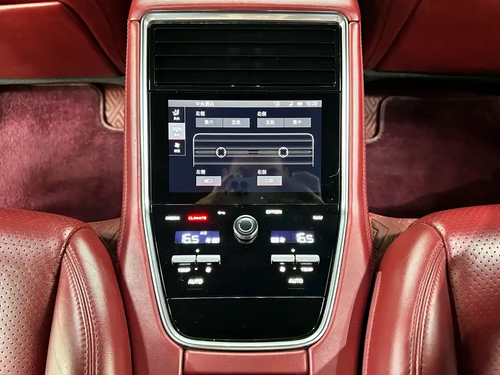 Porsche Panamera — миниатюра 16