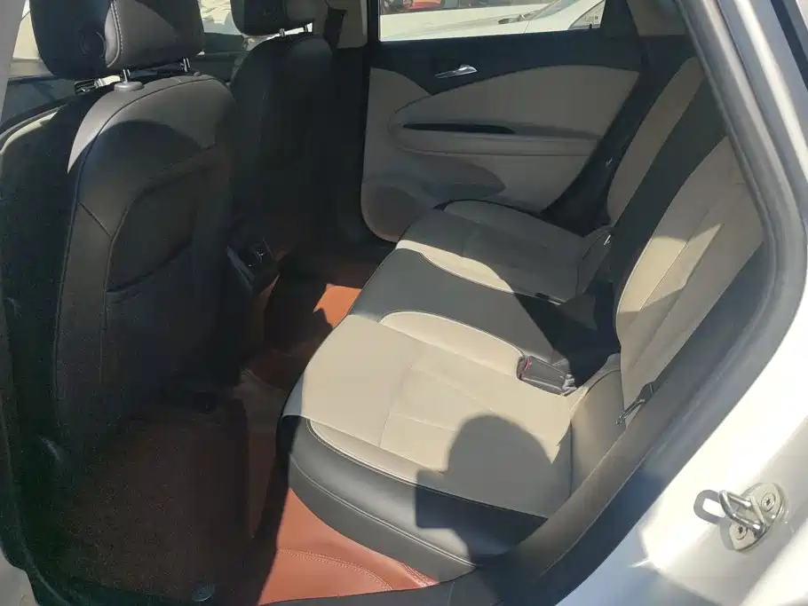 Buick Verano — миниатюра 11