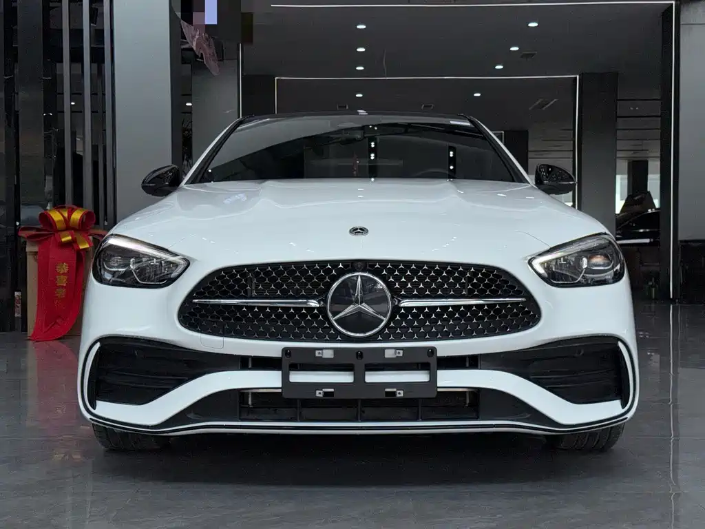 Mercedes-Benz C-Class — миниатюра 2