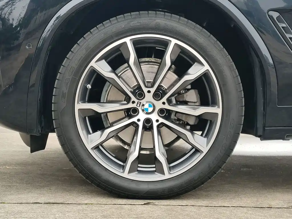BMW X3 — миниатюра 7