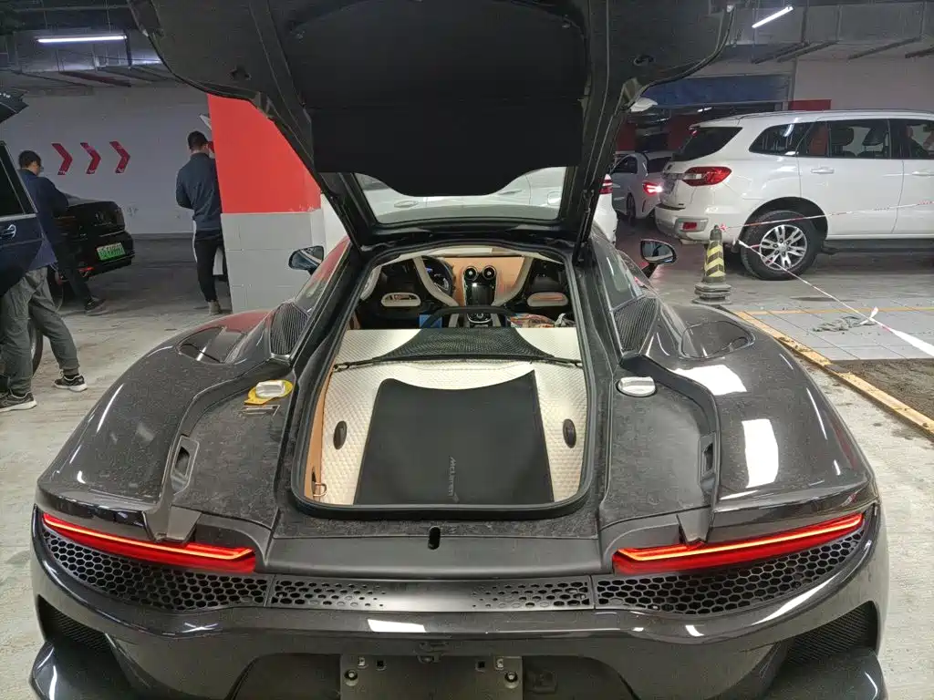 McLaren GT — миниатюра 9