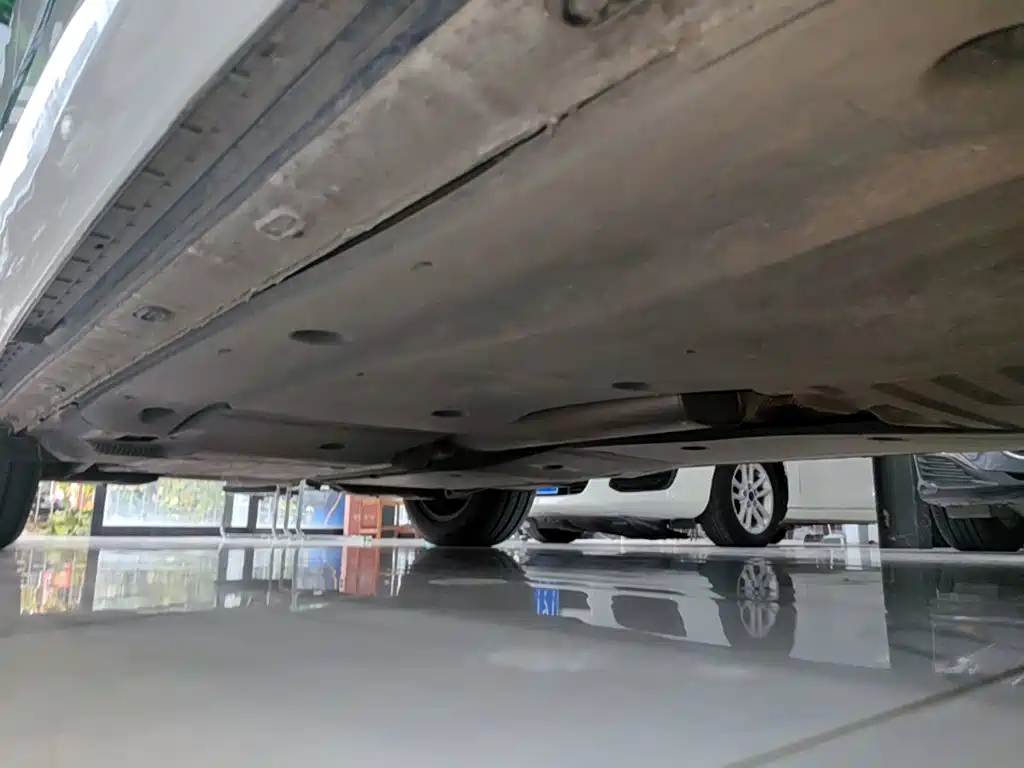 Volkswagen Tiguan L PHEV — миниатюра 21