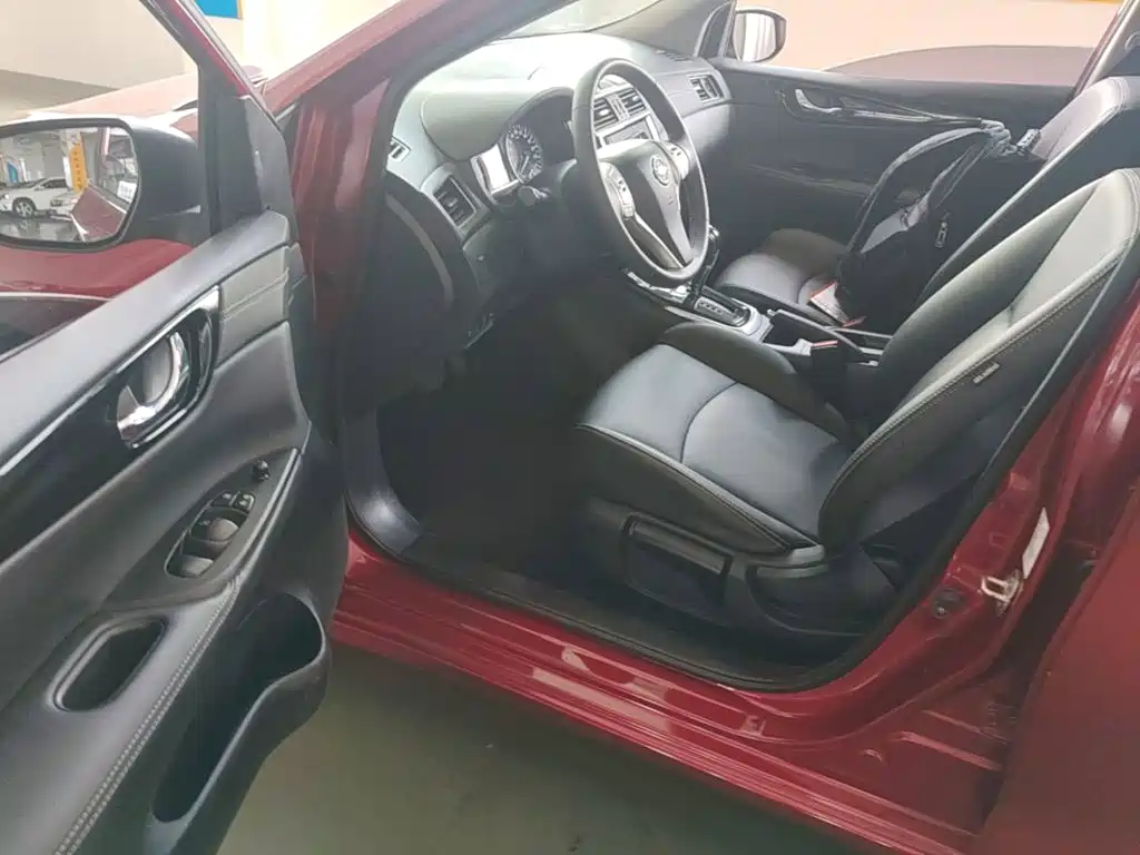 Nissan Tiida — миниатюра 16