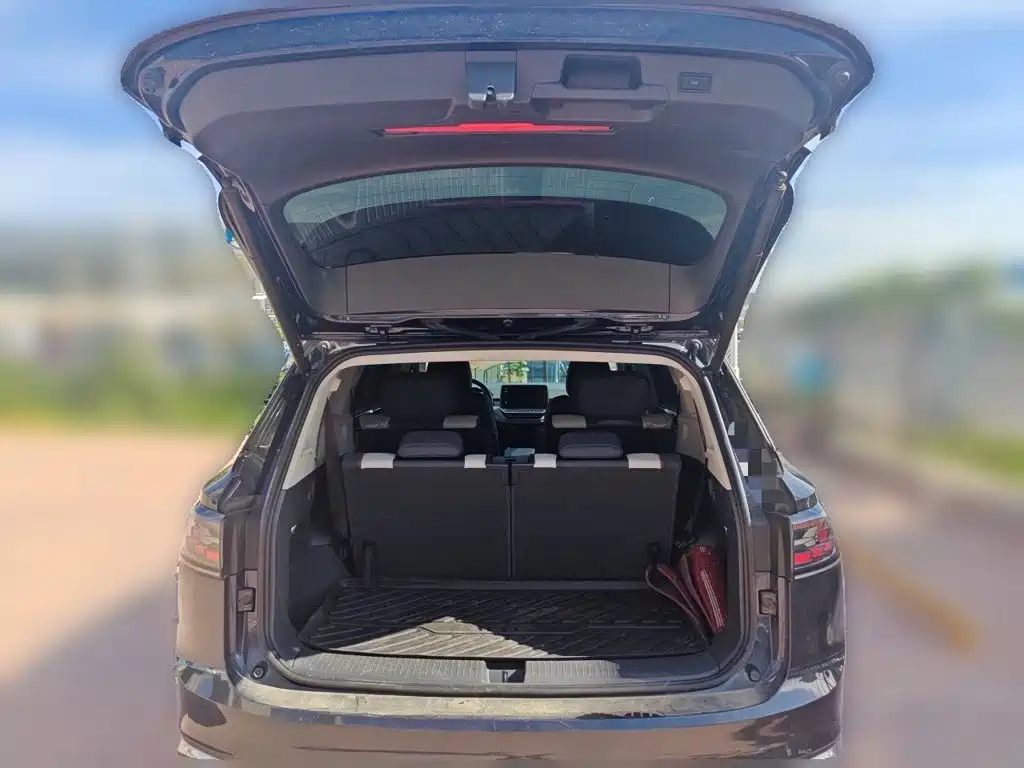 Volkswagen ID.6 Crozz — миниатюра 20