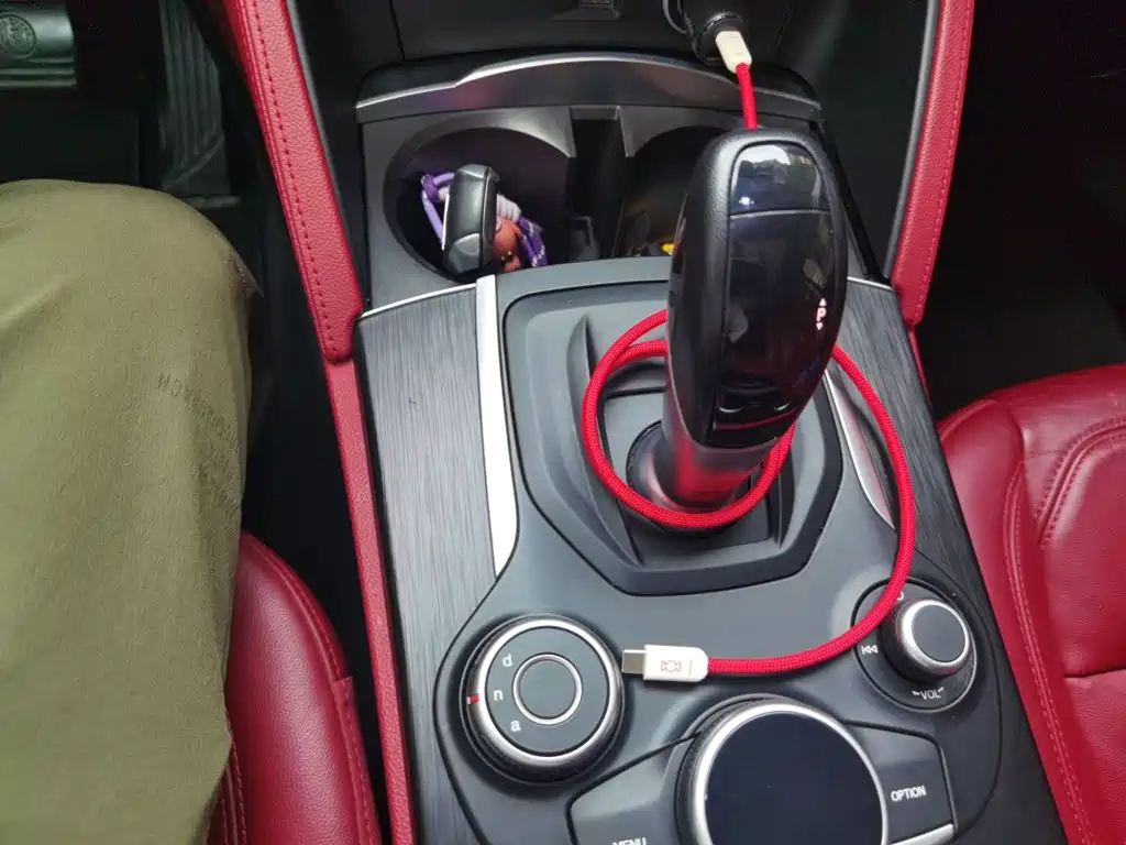 Alfa Romeo Stelvio — миниатюра 7