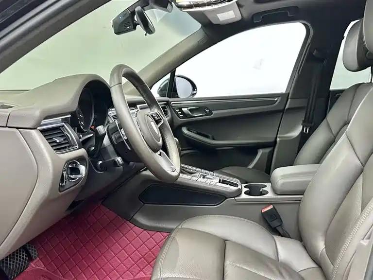 Porsche Macan — миниатюра 14