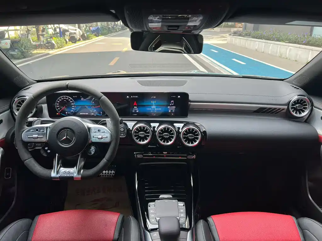 Mercedes-Benz CLA AMG — миниатюра 9