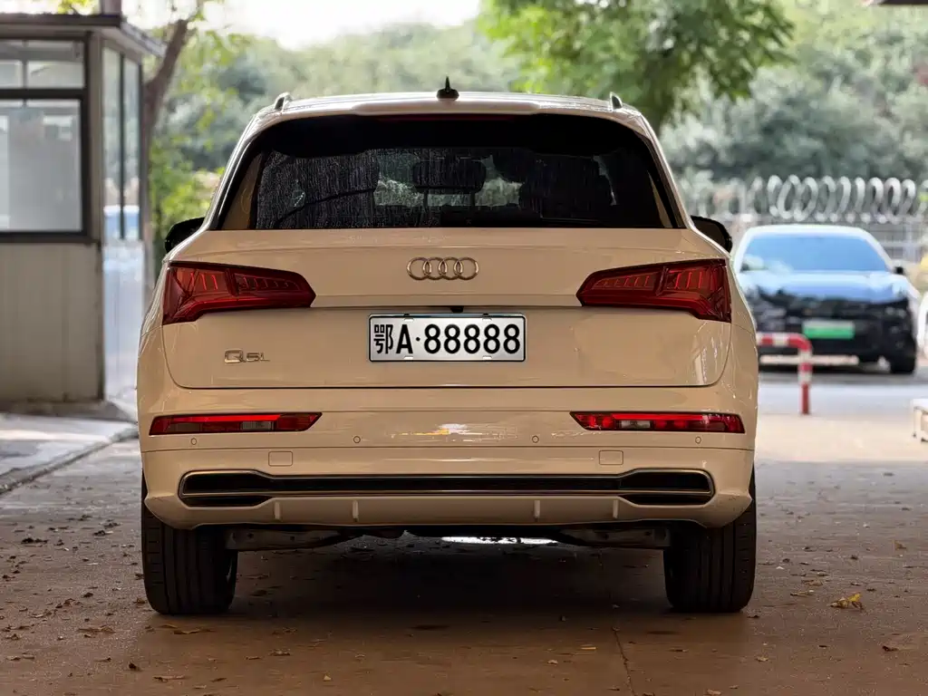 Audi Q5L — миниатюра 5