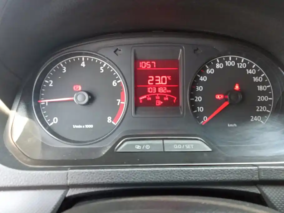 Volkswagen Jetta — миниатюра 14