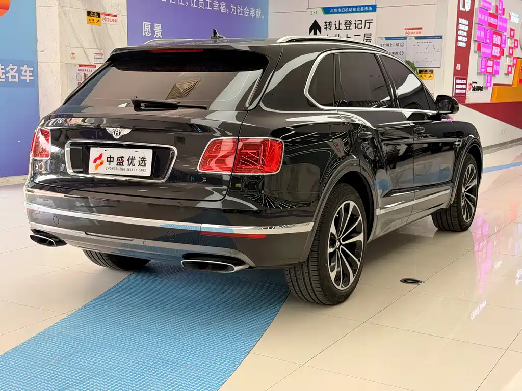 Bentley Bentayga — миниатюра 19