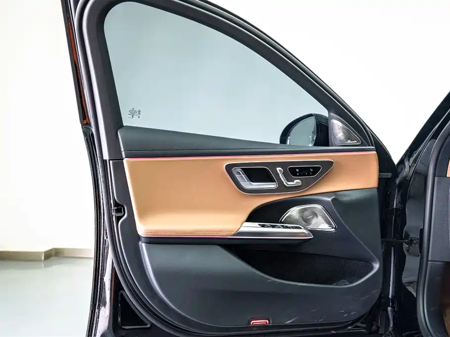 Mercedes-Benz E-Class E 2025 E 300 L Fashion