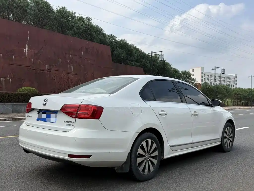 Volkswagen Sagitar — миниатюра 4