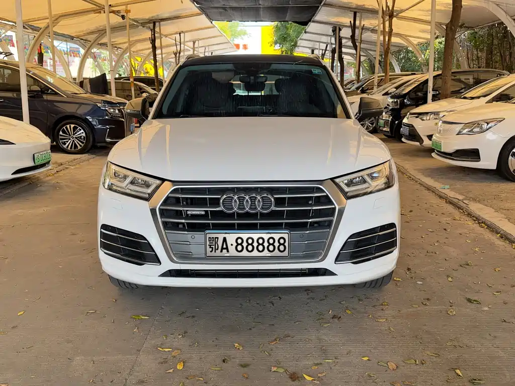Audi Q5L — миниатюра 2