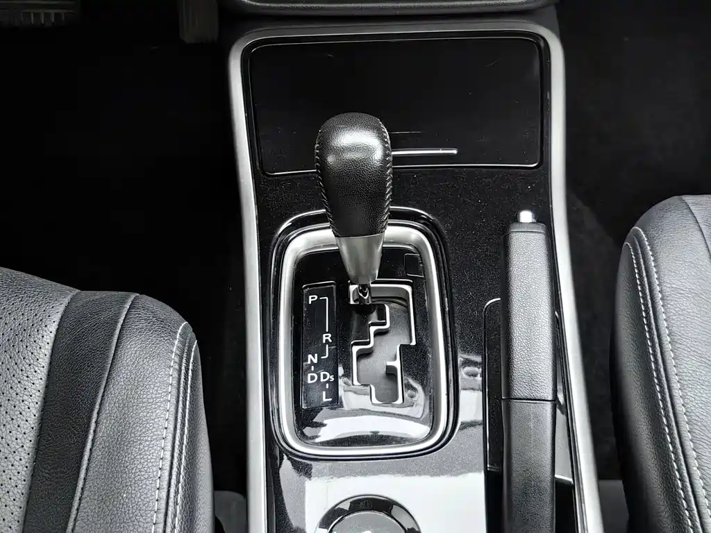Mitsubishi Outlander — миниатюра 13