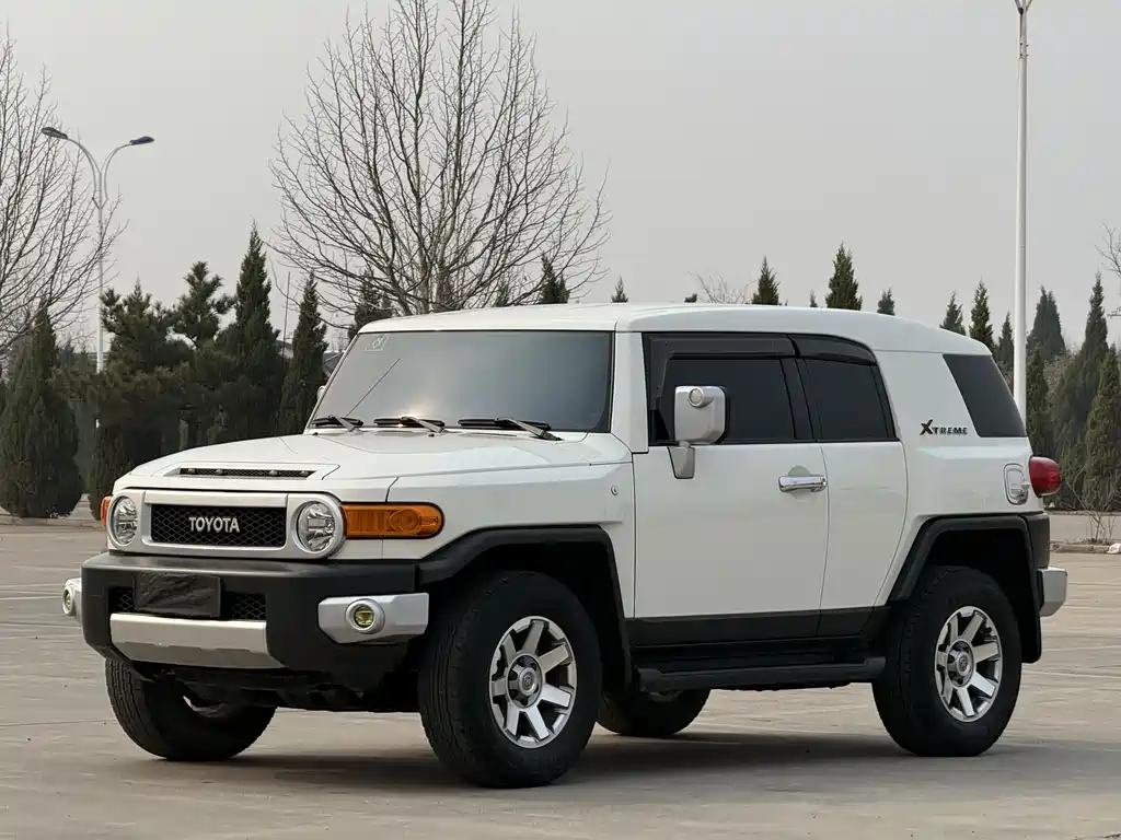 Toyota FJ Cruiser 2020