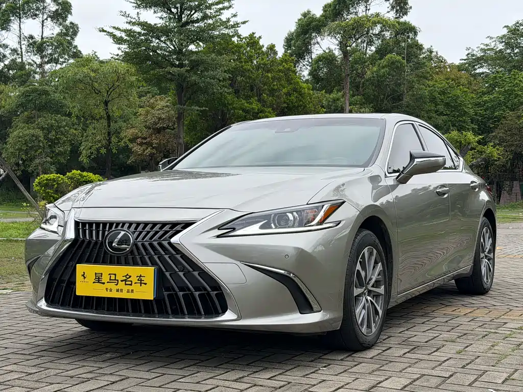 Купить Lexus ES