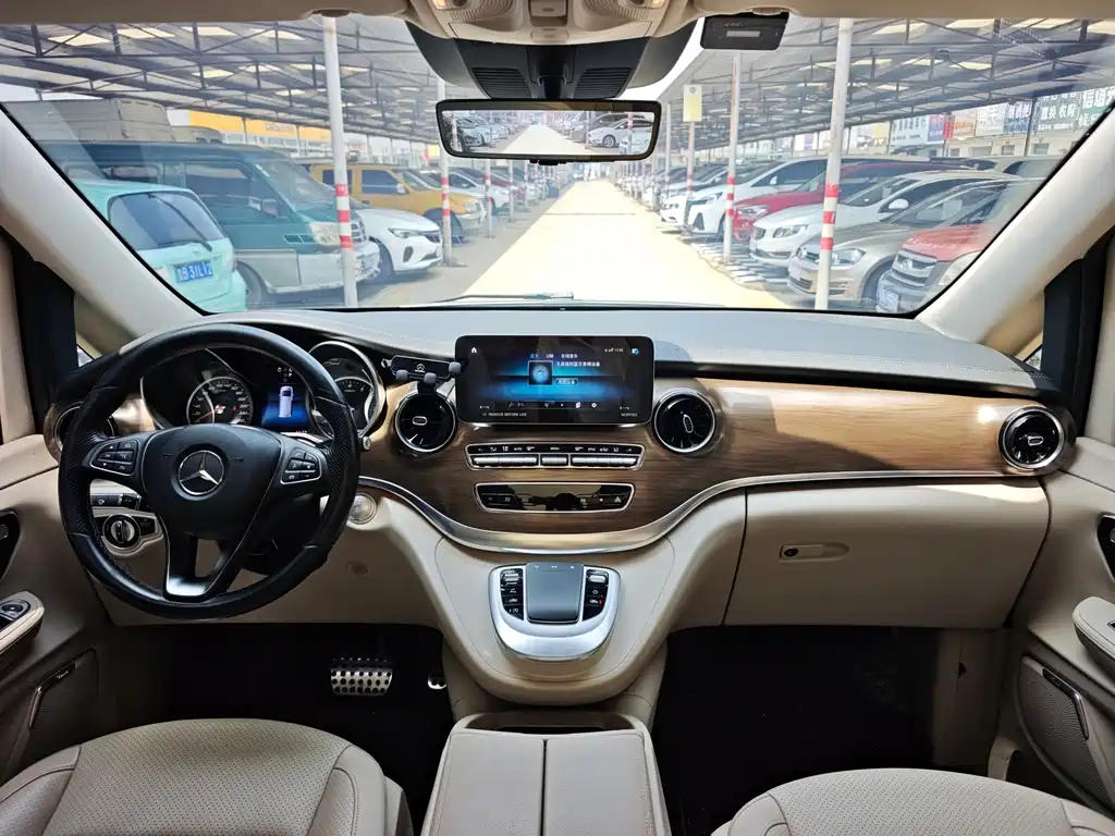 Mercedes-Benz V-Class V 2022 V 260 L Luxury