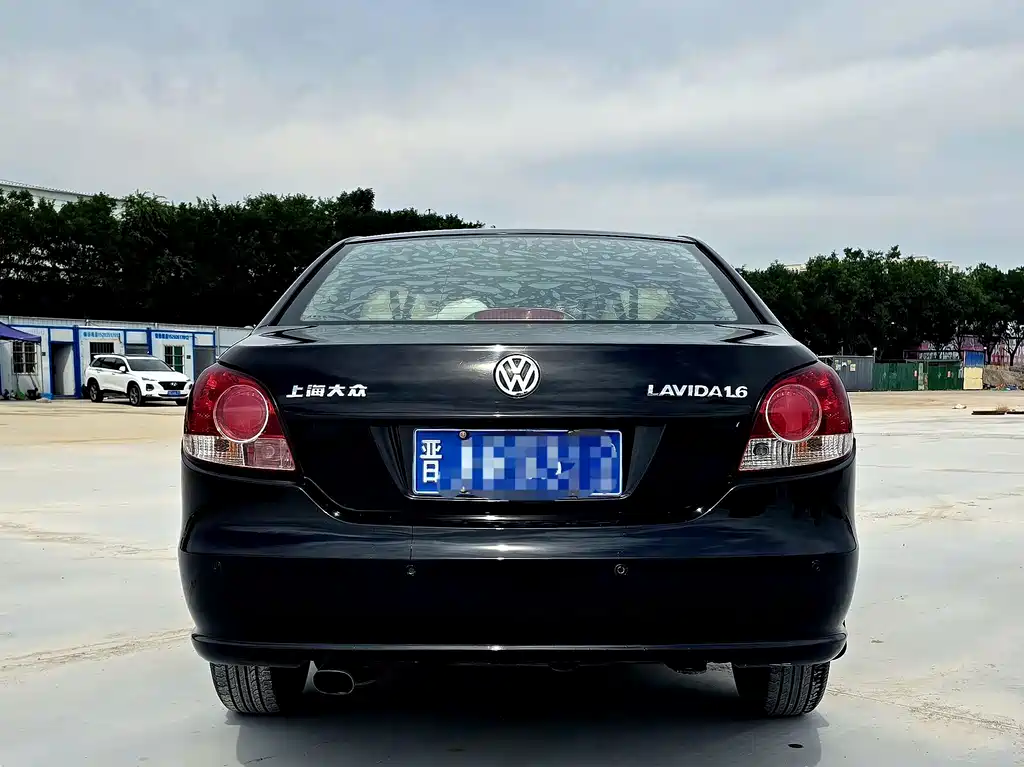 Volkswagen Lavida — миниатюра 4