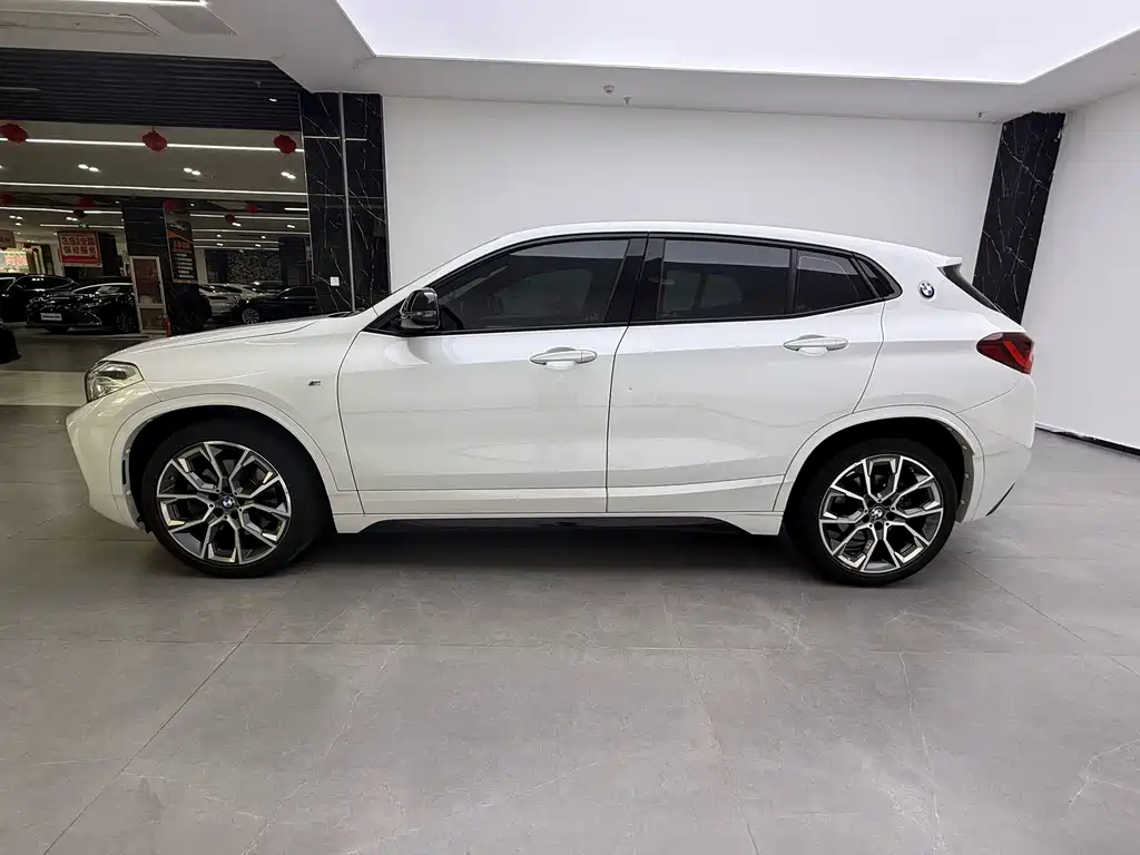 BMW X2 — миниатюра 10