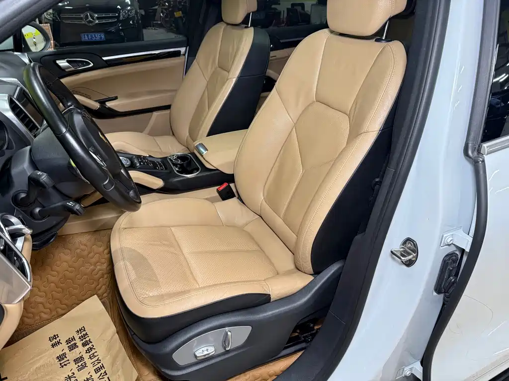 Porsche Cayenne — миниатюра 25