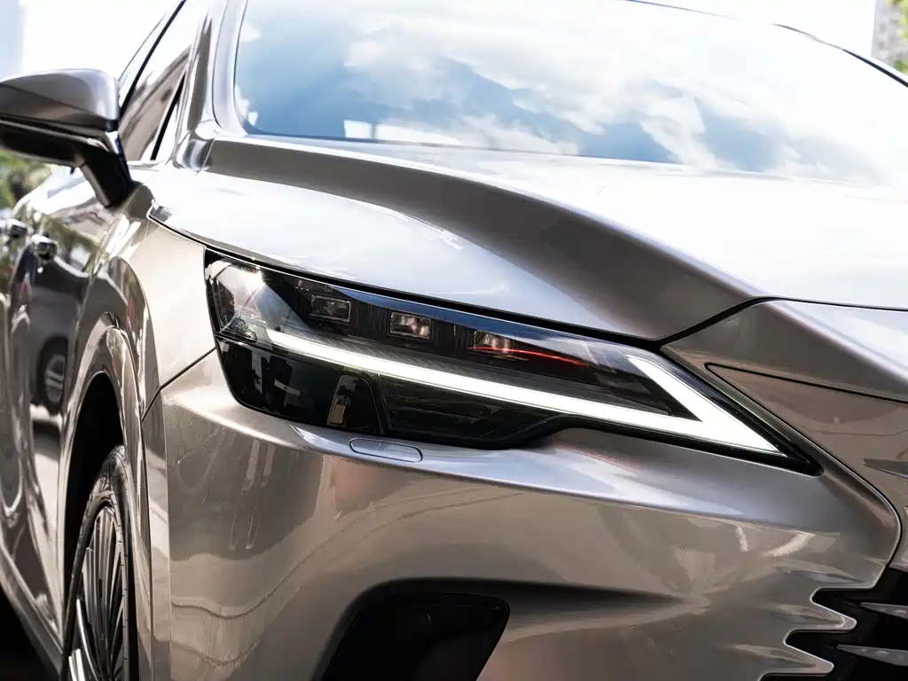 Lexus RX — миниатюра 6