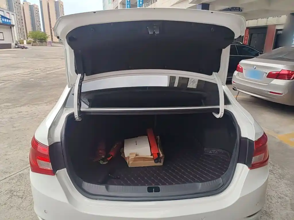 Buick Excelle — миниатюра 19