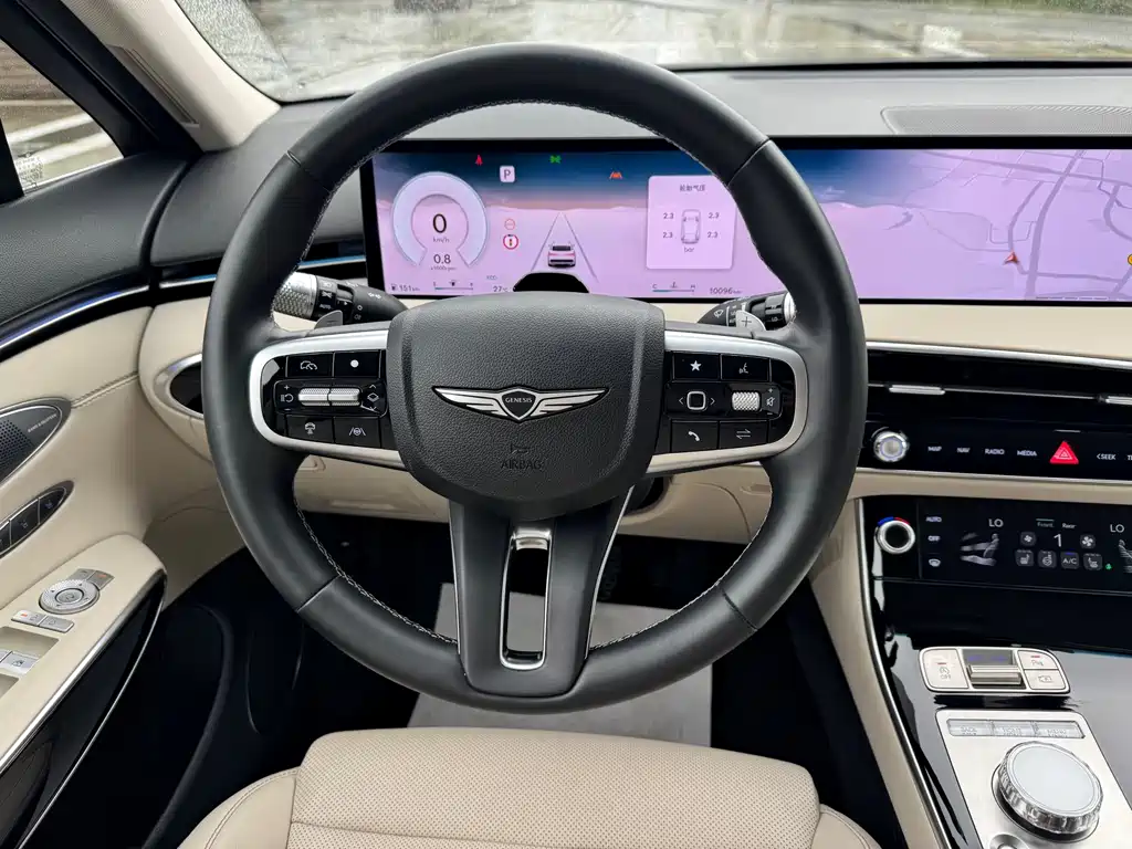 Genesis GV70 — миниатюра 12