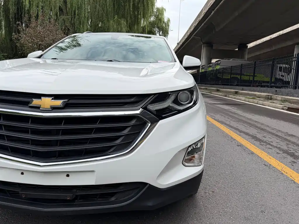 Chevrolet Equinox — миниатюра 13