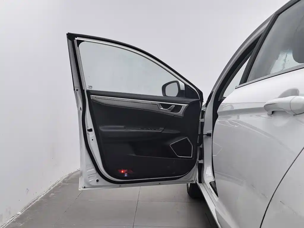 Geely Emgrand GL — миниатюра 8