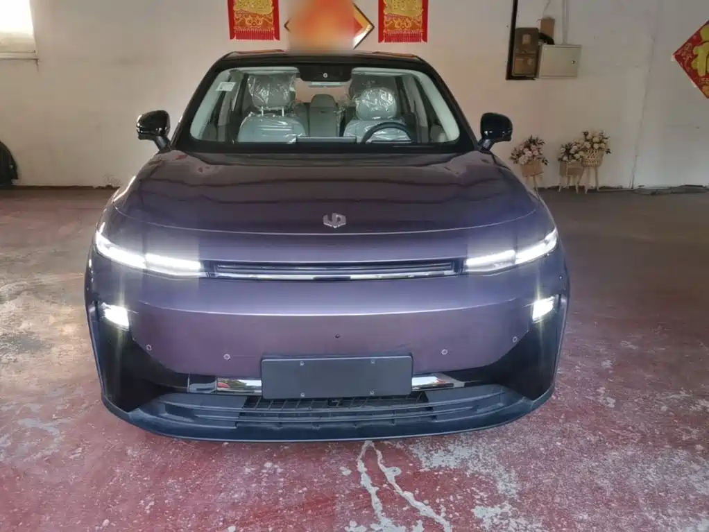 Leapmotor Leapmotor B10 — миниатюра 3