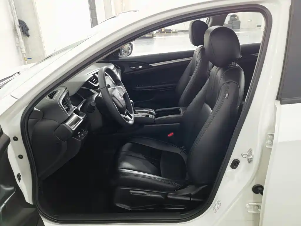 Honda Civic — миниатюра 10