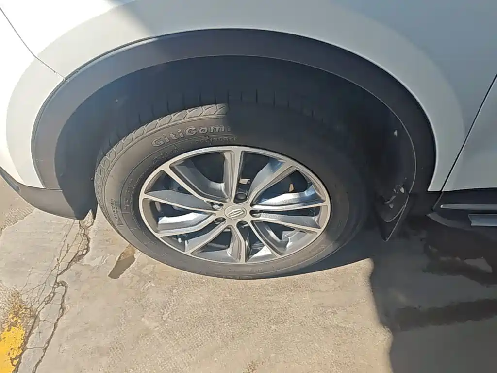 Geely Boyue — миниатюра 23