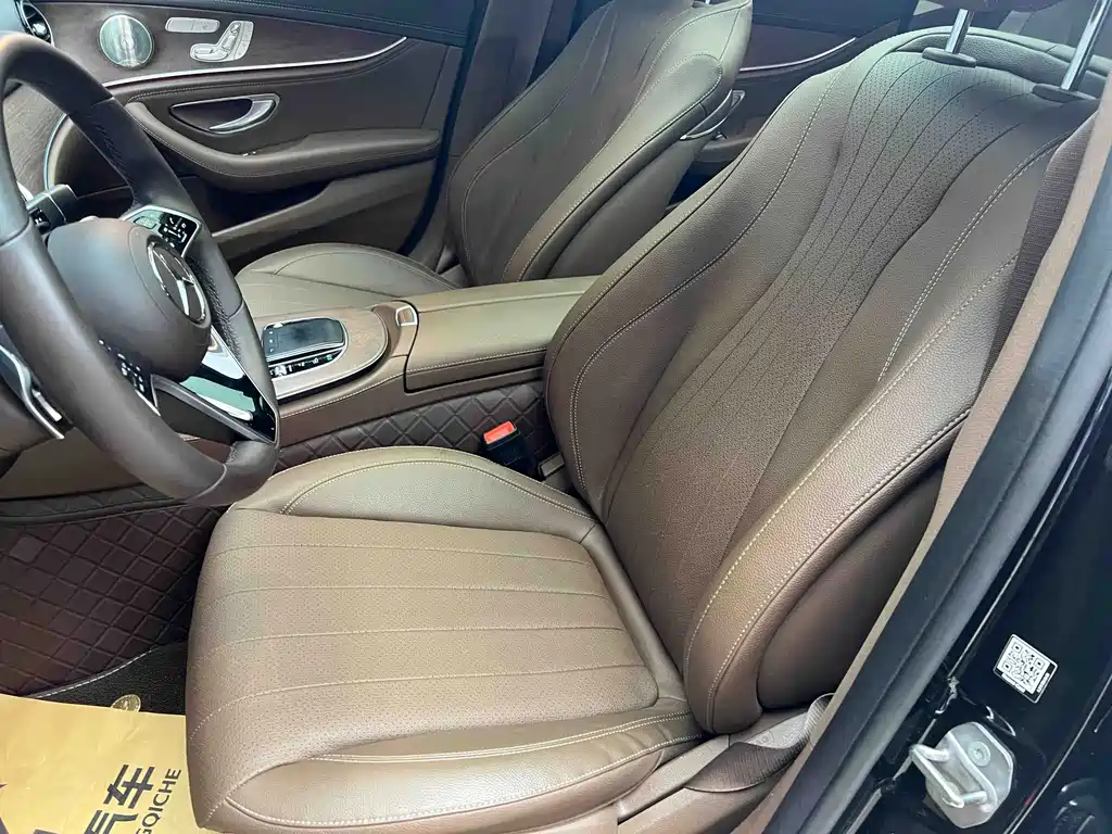 Mercedes-Benz E-Class — миниатюра 11